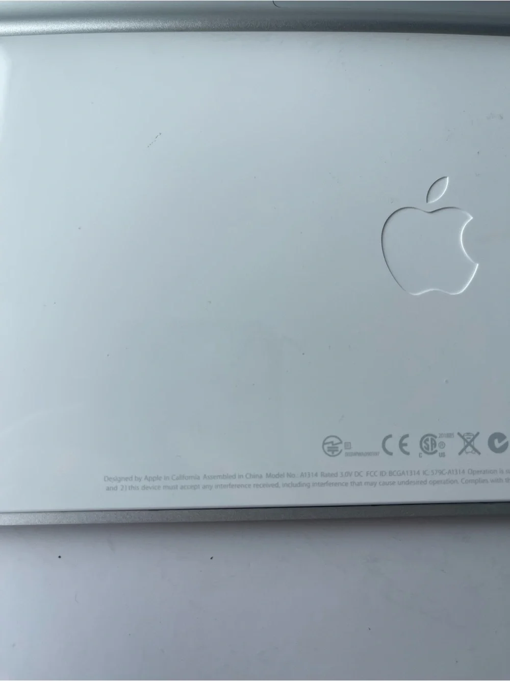 Apple Magic Keyboard Model A1314 Wireless Bluetooth Genuine AA Battery Powered